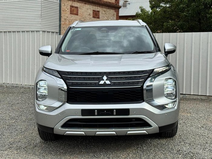 2021 Mitsubishi Outlander LS