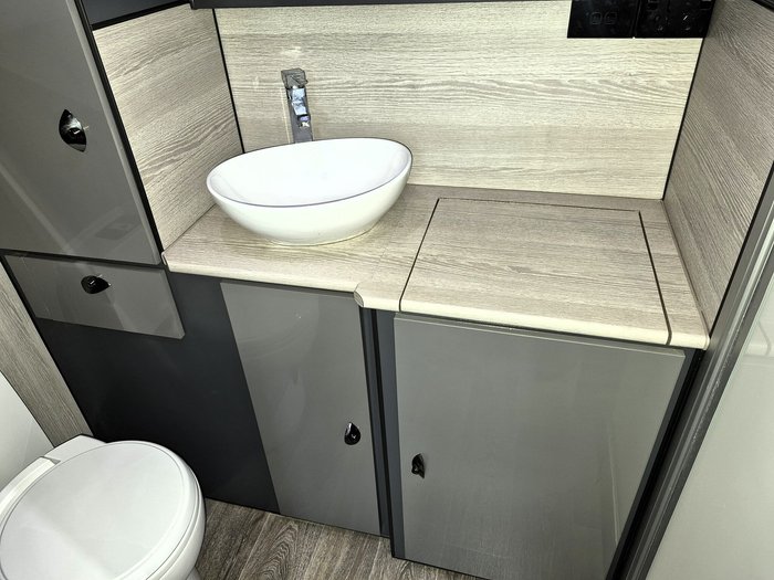 2021 Domain Wedgetail Hybrid