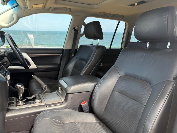 2016 Toyota Landcruiser VX