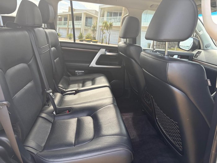 2016 Toyota Landcruiser VX