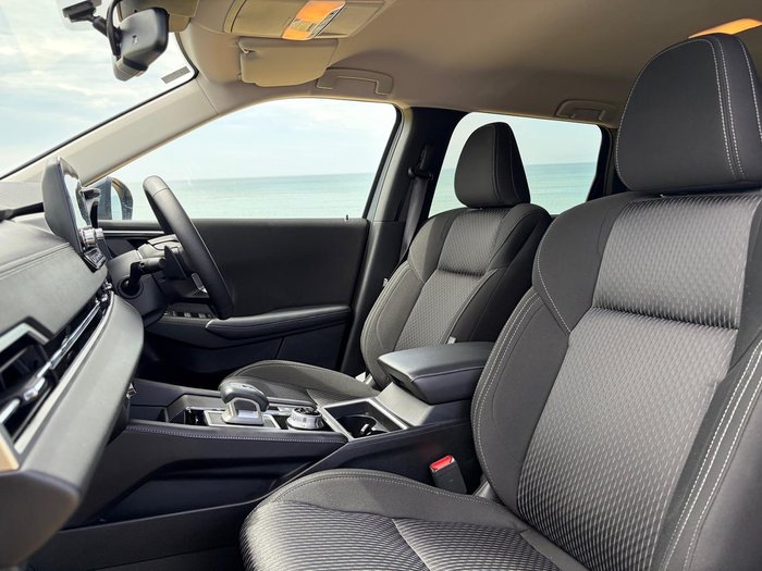 2024 Mitsubishi Outlander LS