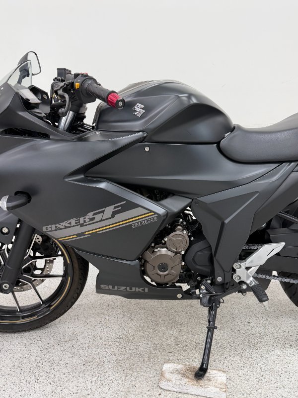 2023 Suzuki GIXXER SF Black