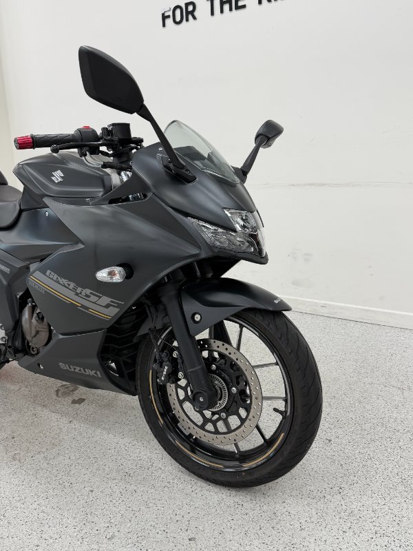 2023 Suzuki GIXXER SF Black