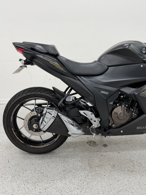 2023 Suzuki GIXXER SF Black