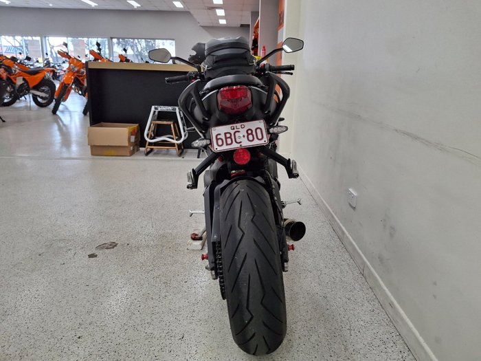 2022 Triumph STREET TRIPLE R Black