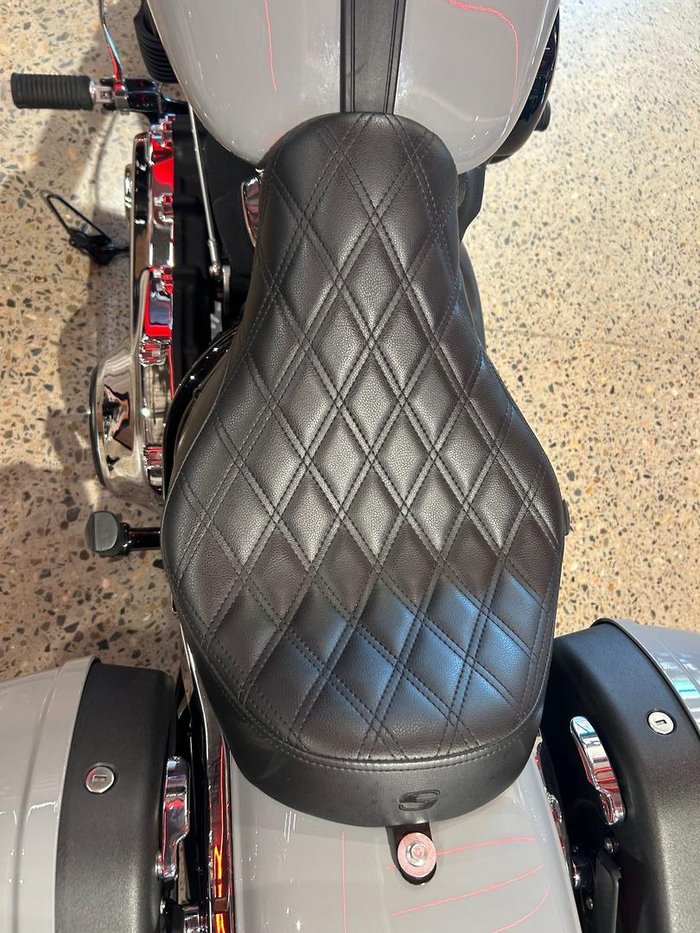 2024 Harley-Davidson Sport Glide 107 (FLSB) Softail