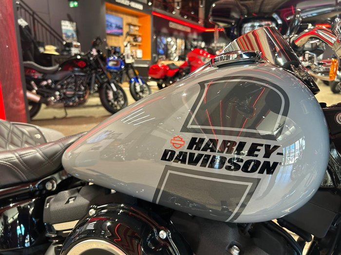 2024 Harley-Davidson Sport Glide 107 (FLSB) Softail