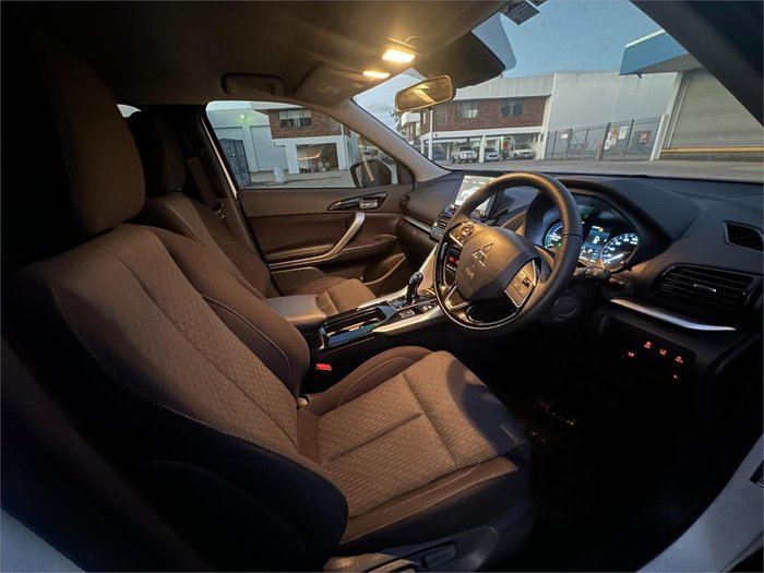 2024 Mitsubishi Eclipse Cross PHEV ES