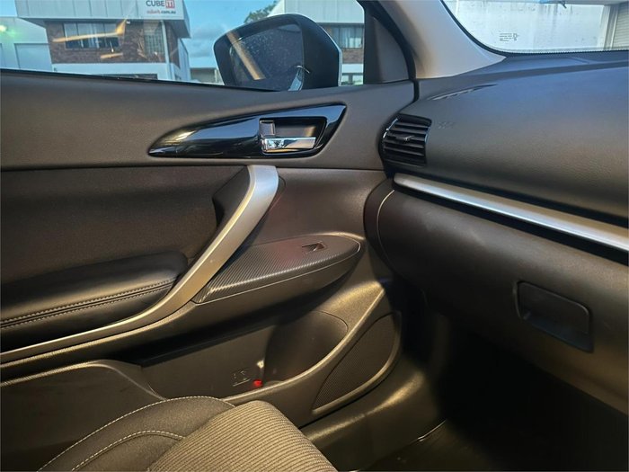 2024 Mitsubishi Eclipse Cross PHEV ES