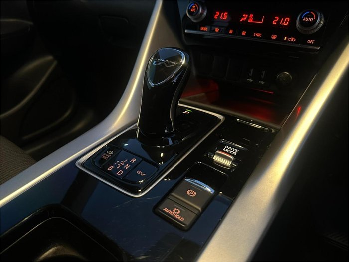 2024 Mitsubishi Eclipse Cross PHEV ES