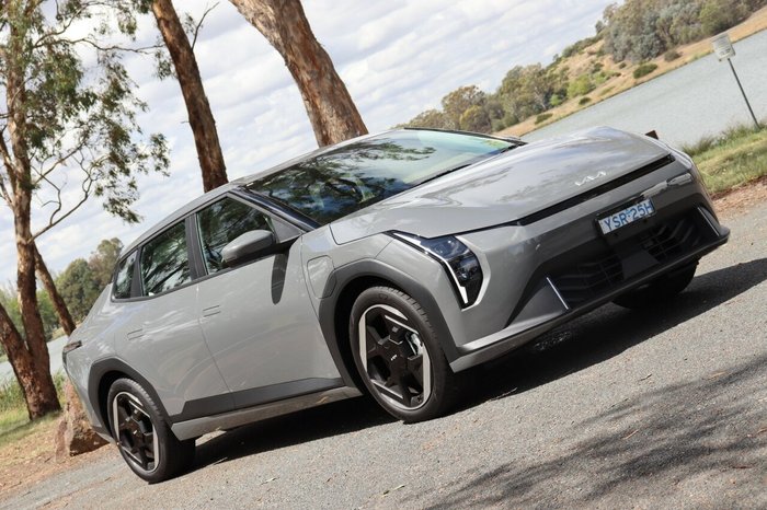 2025 Kia EV4 EV4 EARTH FWD LR