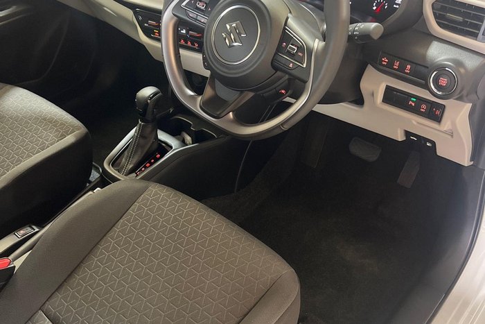 2024 Suzuki Swift Hybrid Plus