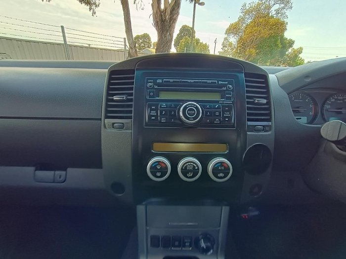 2010 Nissan Navara ST-X D40 MY10 4X4 Dual Range Brilliant Silver