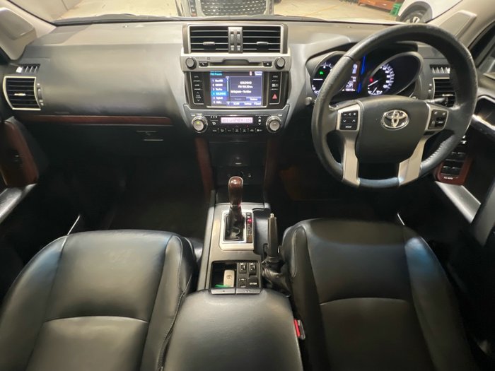 2017 Toyota Landcruiser Prado VX