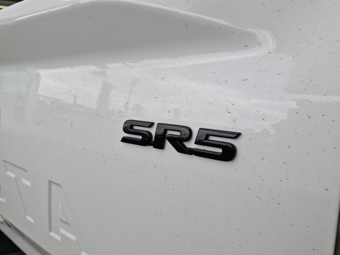 2026 Toyota Hilux SR5 48V