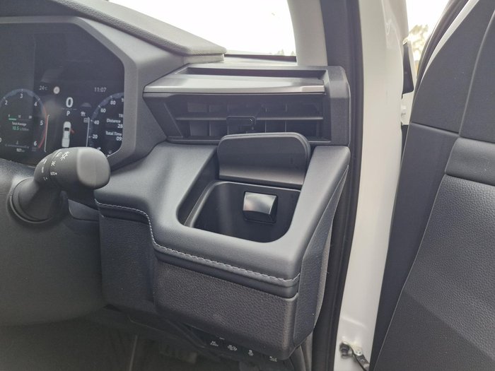 2026 Toyota Hilux SR5 48V