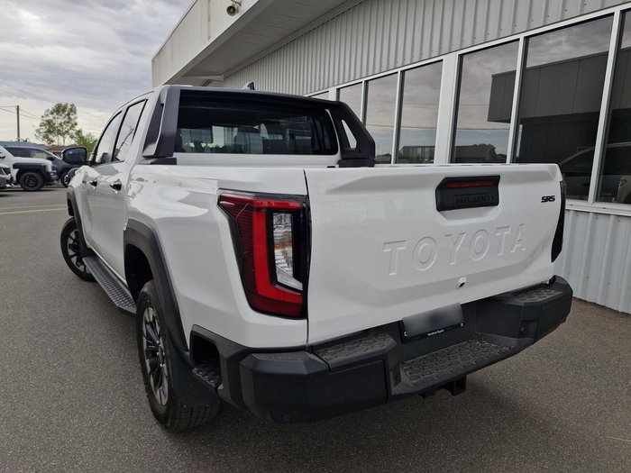 2026 Toyota Hilux SR5 48V