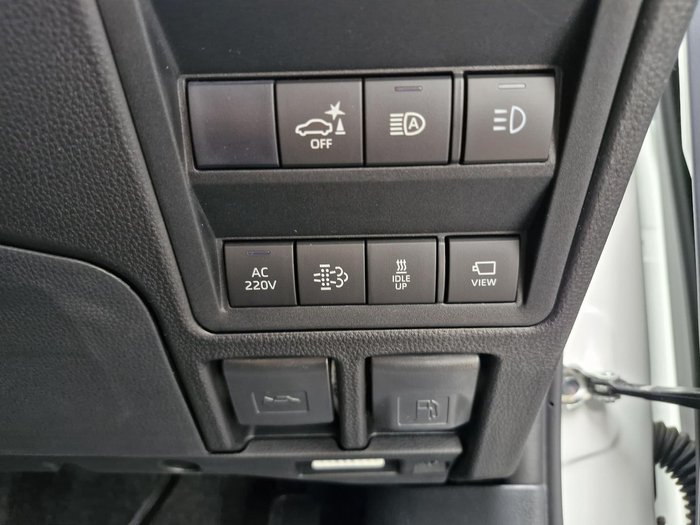 2026 Toyota Hilux SR5 48V