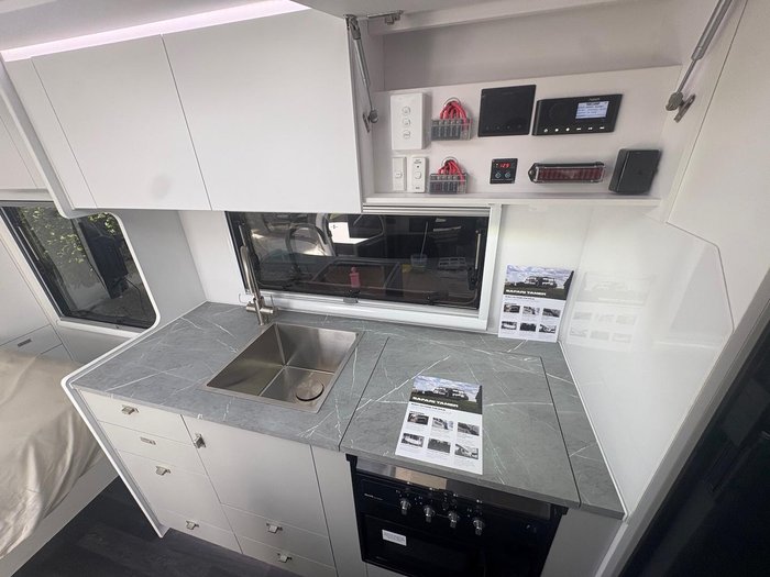 2026 Roadstar Safari Tamer 19'