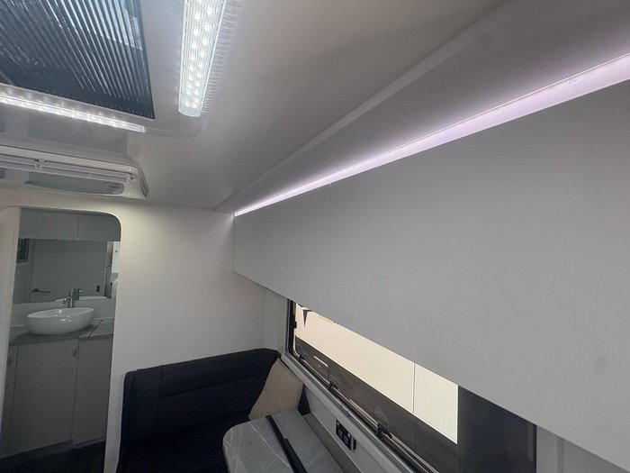 2026 Roadstar Safari Tamer 19'