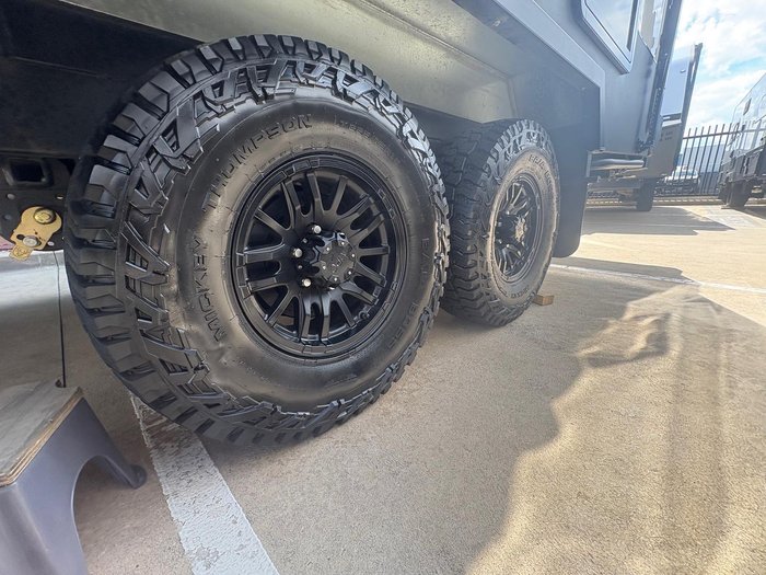 2026 Roadstar Safari Tamer 19'