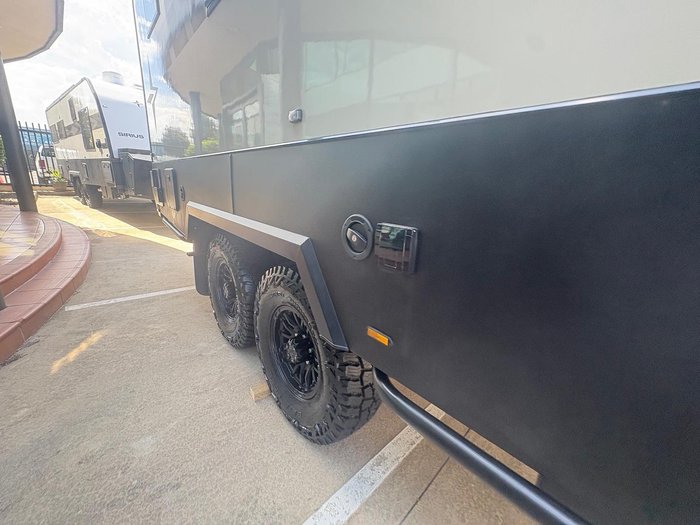 2026 Roadstar Safari Tamer 19'