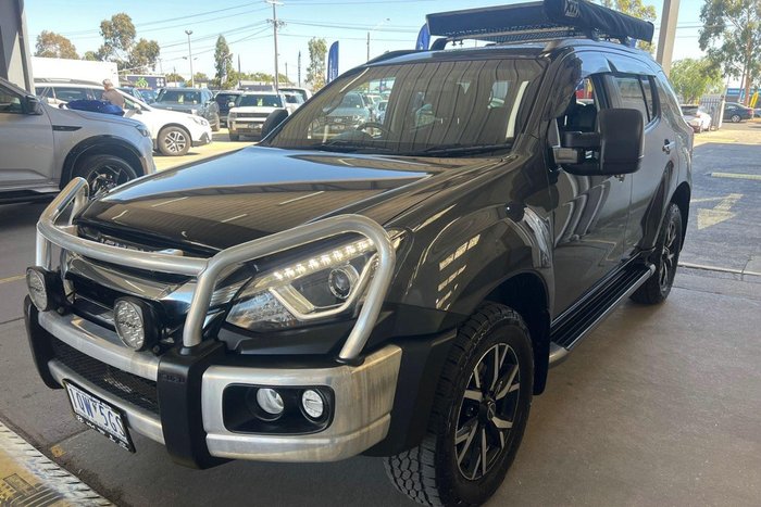 2020 Isuzu MU-X LS-T