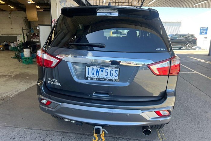 2020 Isuzu MU-X LS-T