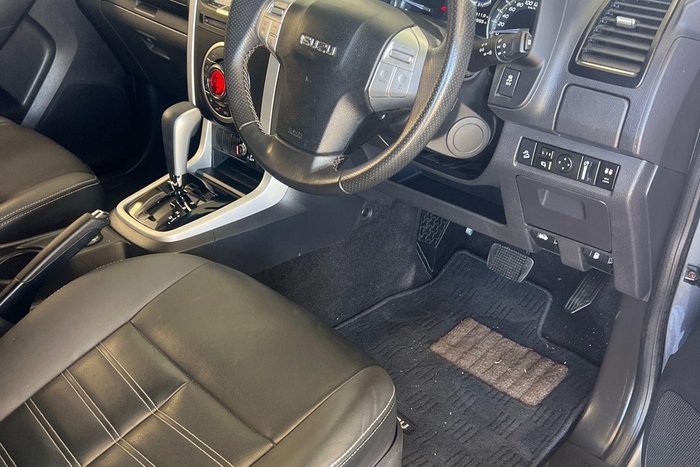 2020 Isuzu MU-X LS-T