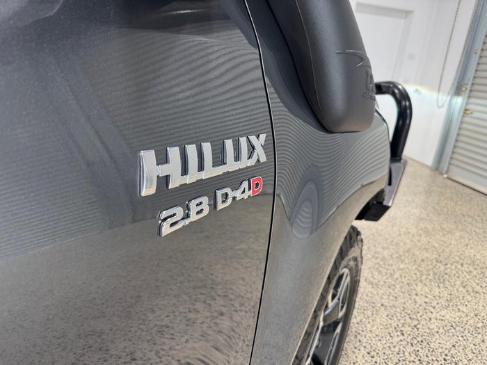 2023 Toyota Hilux SR5