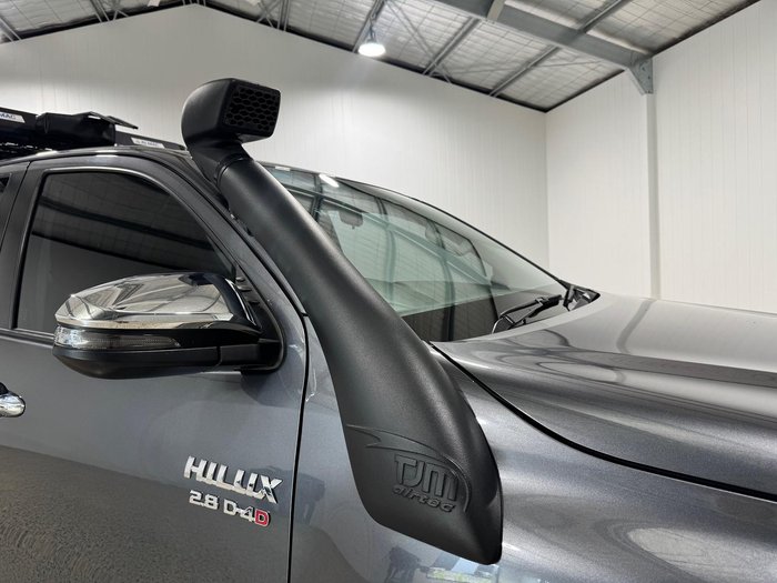 2023 Toyota Hilux SR5