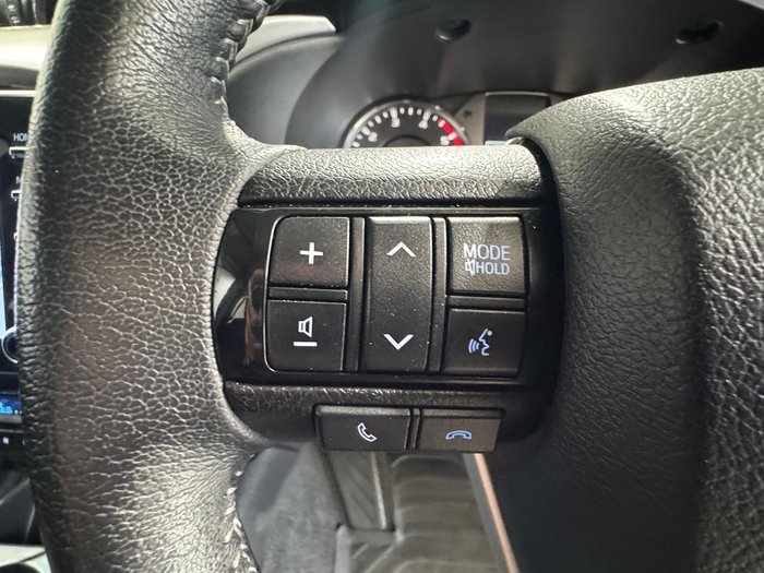 2023 Toyota Hilux SR5