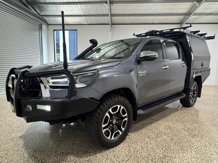 2023 Toyota Hilux SR5