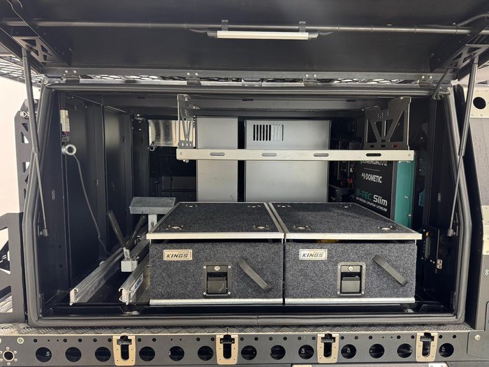 2023 Toyota Hilux SR5