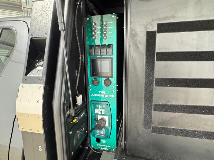 2023 Toyota Hilux SR5