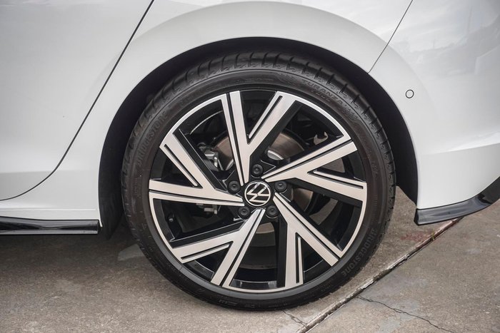 2024 Volkswagen Golf 110TSI R-Line