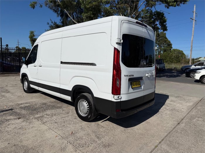 2022 LDV V80 LWB MID ROOF