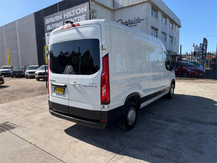 2022 LDV V80 LWB MID ROOF