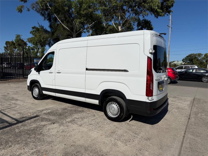2022 LDV V80 LWB MID ROOF