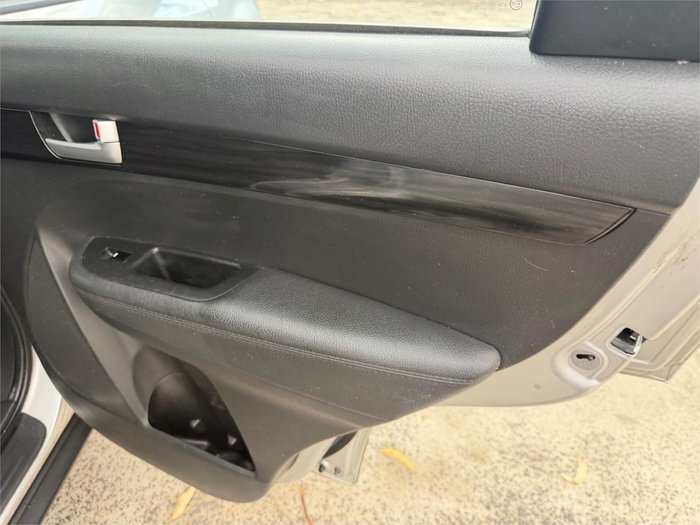 2011 KIA SORENTO Si (4x2)