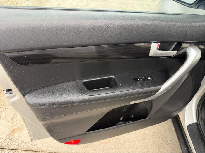 2011 KIA SORENTO Si (4x2)