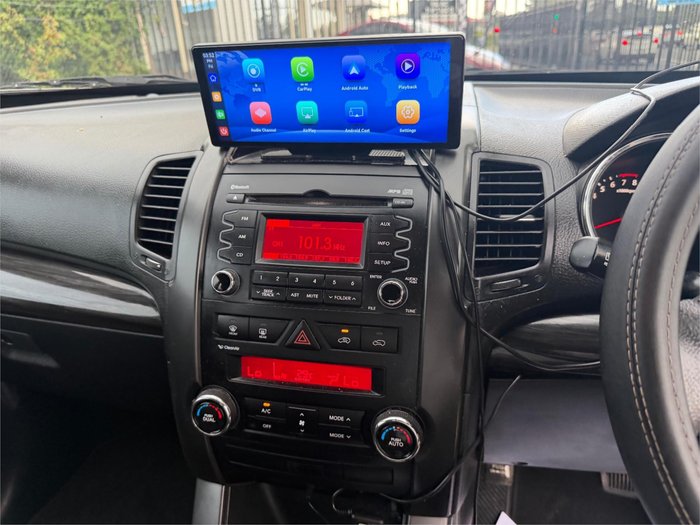 2011 KIA SORENTO Si (4x2)