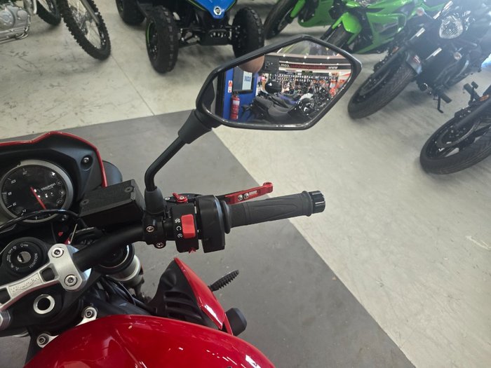 2018 Triumph STREET TRIPLE S Red