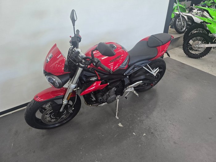 2018 Triumph STREET TRIPLE S Red