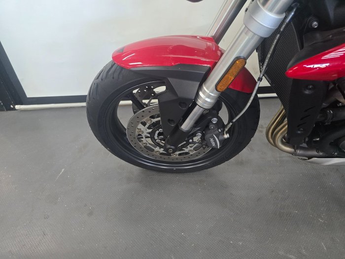 2018 Triumph STREET TRIPLE S Red