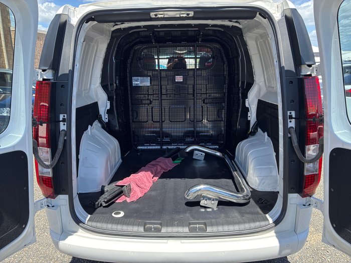 2023 Hyundai Staria Load (No Badge)