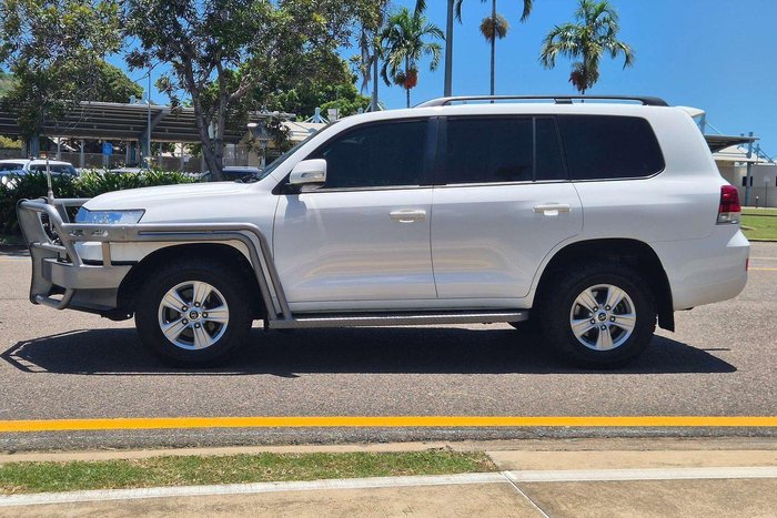 2017 Toyota Landcruiser GXL VDJ200R 4X4 Dual Range Glacier White