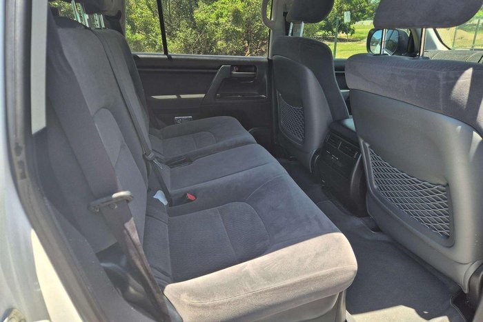 2017 Toyota Landcruiser GXL VDJ200R 4X4 Dual Range Glacier White