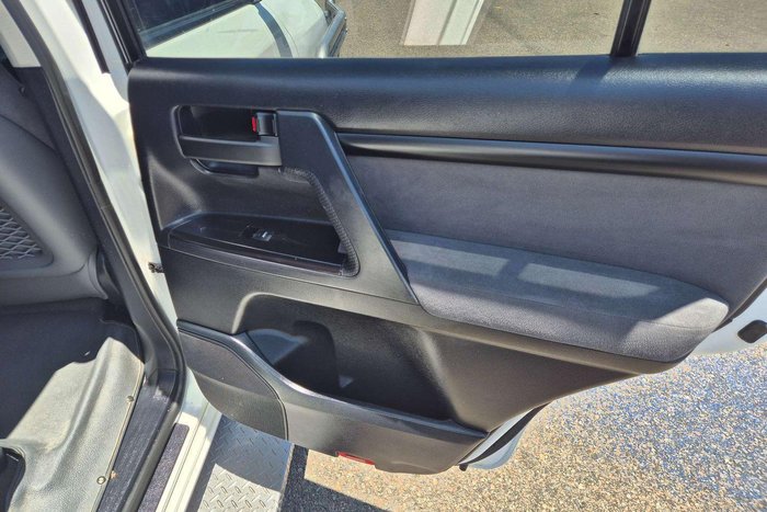 2017 Toyota Landcruiser GXL VDJ200R 4X4 Dual Range Glacier White