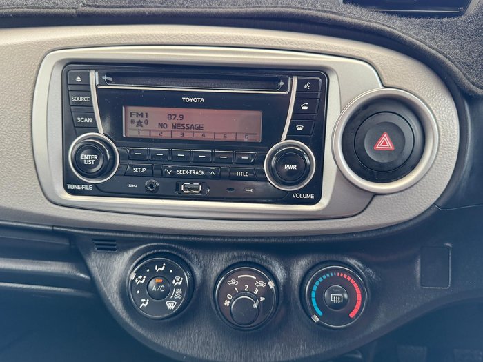 2013 Toyota Yaris YR